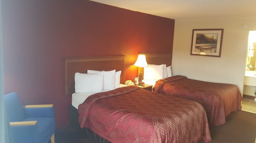 Super 8 By Wyndham Perrysburg-Toledo Hotel Екстериор снимка
